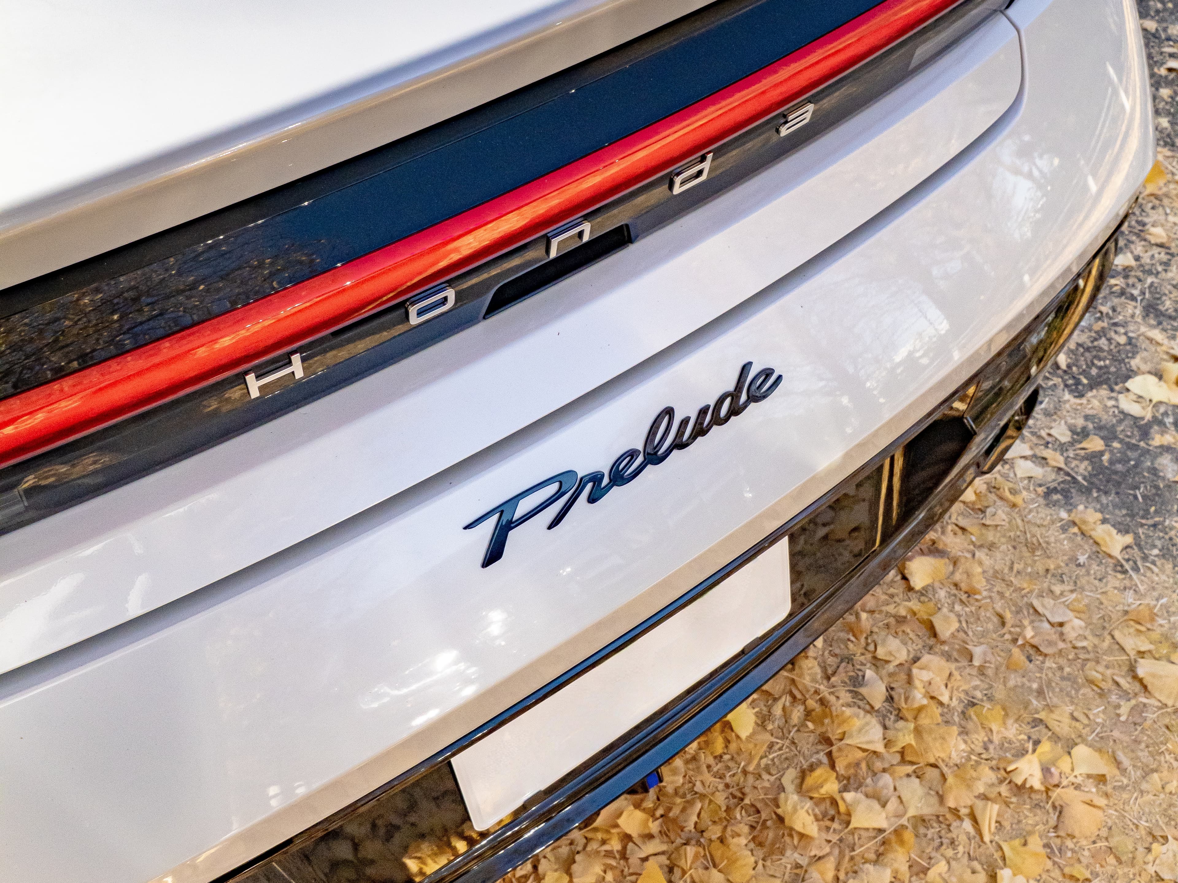 PRELUDE向けドライカーボンパーツ